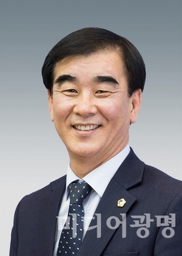 [정치]제11대 경기도의회, 염종현 의원 전반기 의장 당선